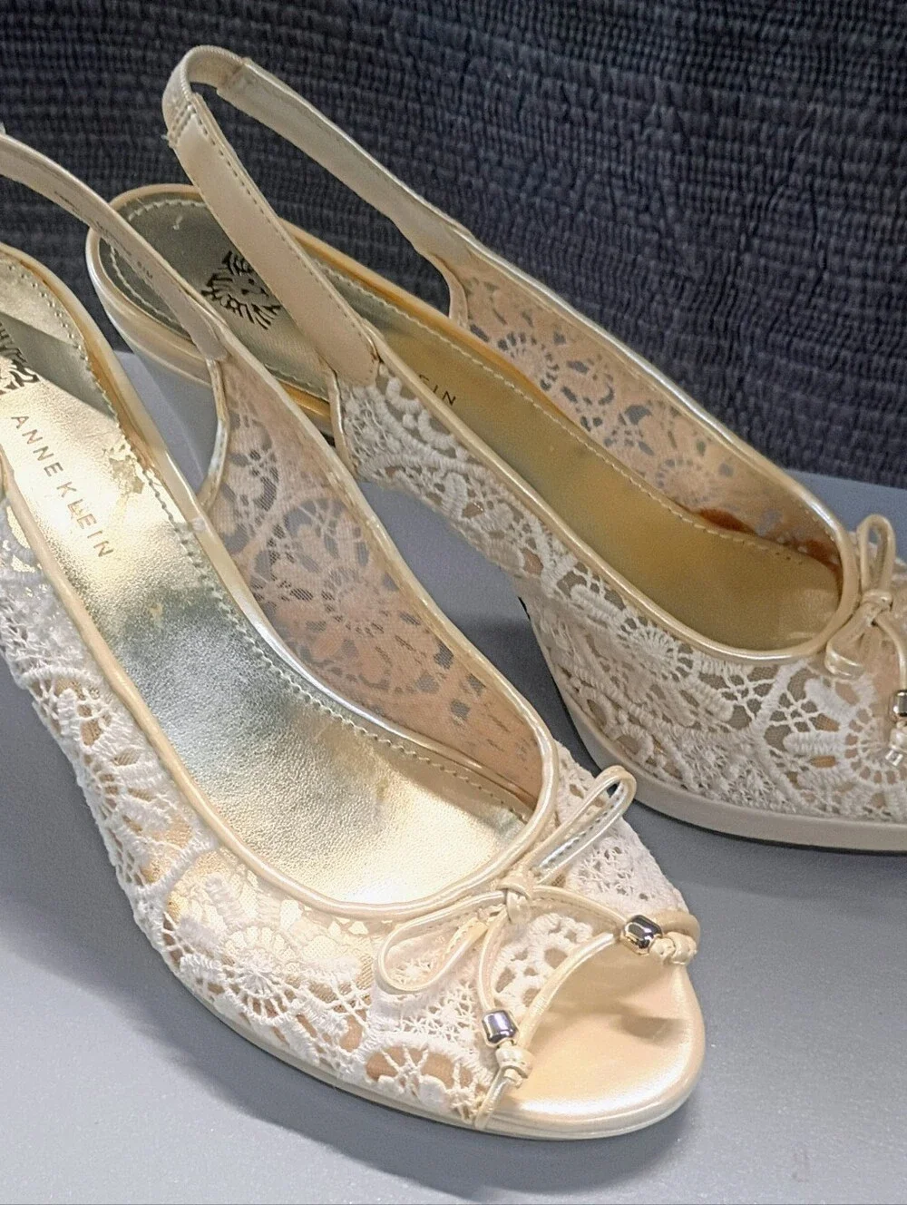 Anne Klein Ivory Lace Peep-Toe Slingback Heels with Bow Detail Size 8.5